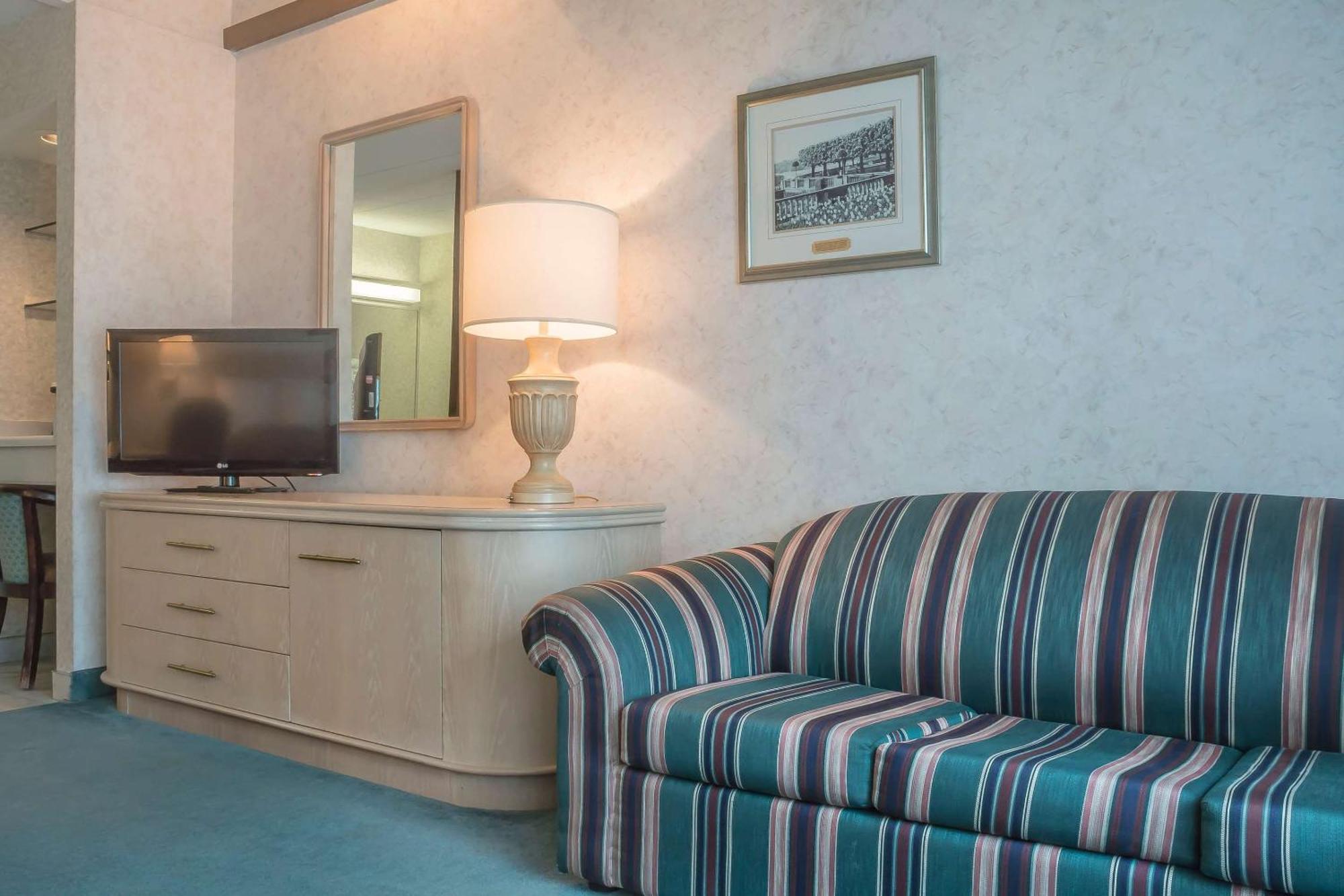 Rodeway Inn Fallsview Niagara Falls Exteriér fotografie