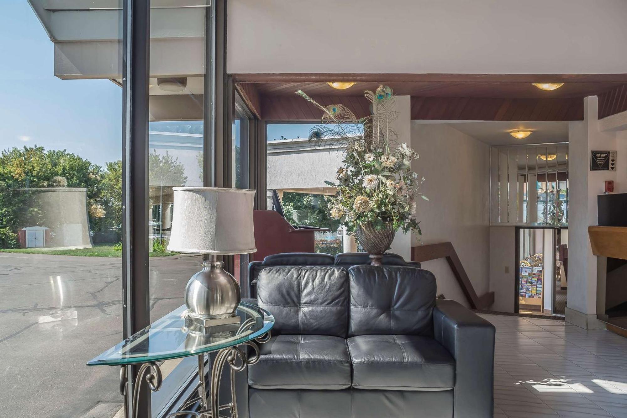 Rodeway Inn Fallsview Niagara Falls Exteriér fotografie